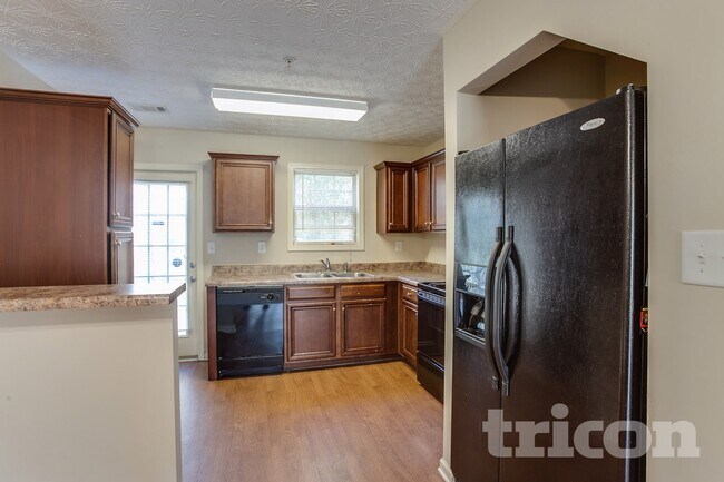 Foto del edificio - 1043 Wedgewood Ct NE