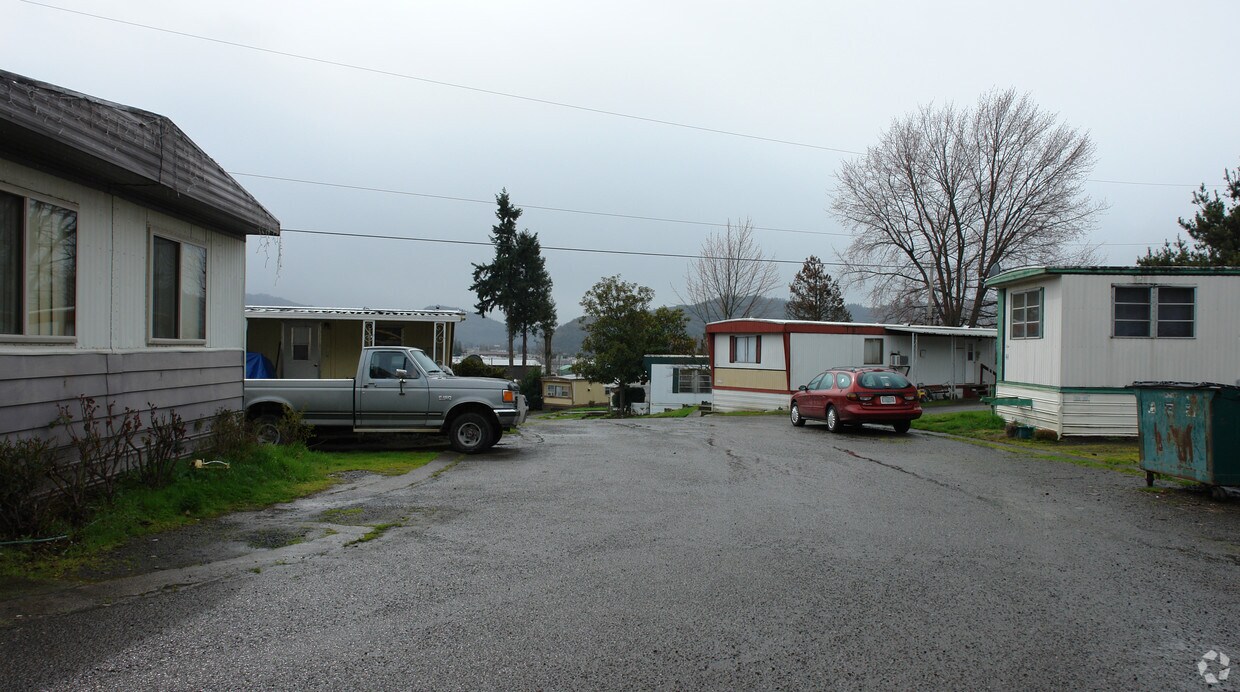 Foto principal - Gilley's Trailer Park