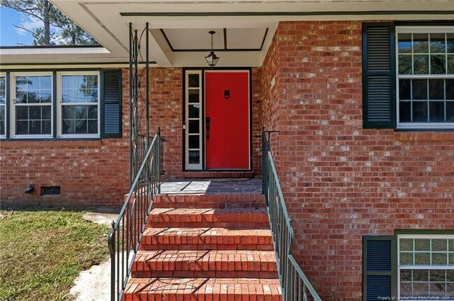 Foto del edificio - 2405 Morganton Rd