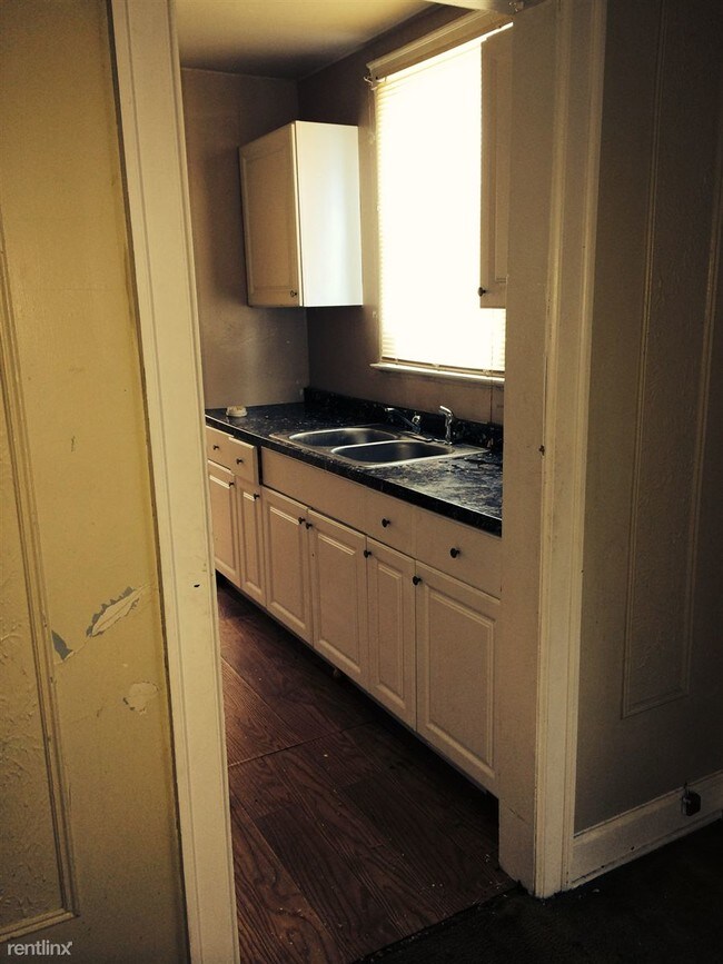 Foto del edificio - 9140 Woodhall St