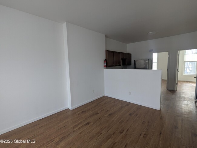 Foto del edificio - 372 Clinton Ave
