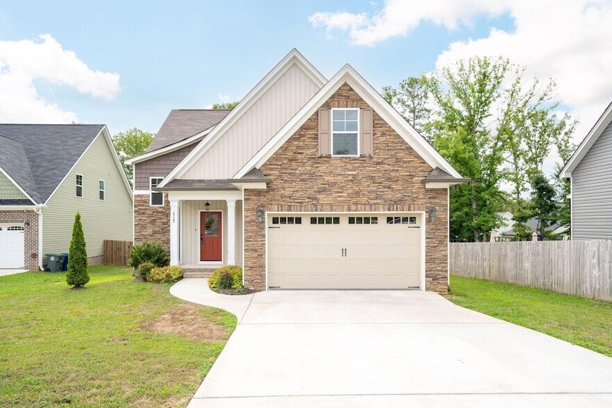 Primary Photo - 1725 Oakvale Dr
