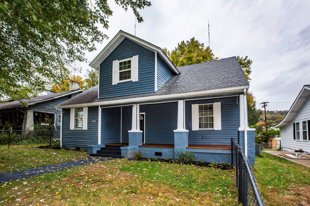 Primary Photo - 533 Cedar Ave