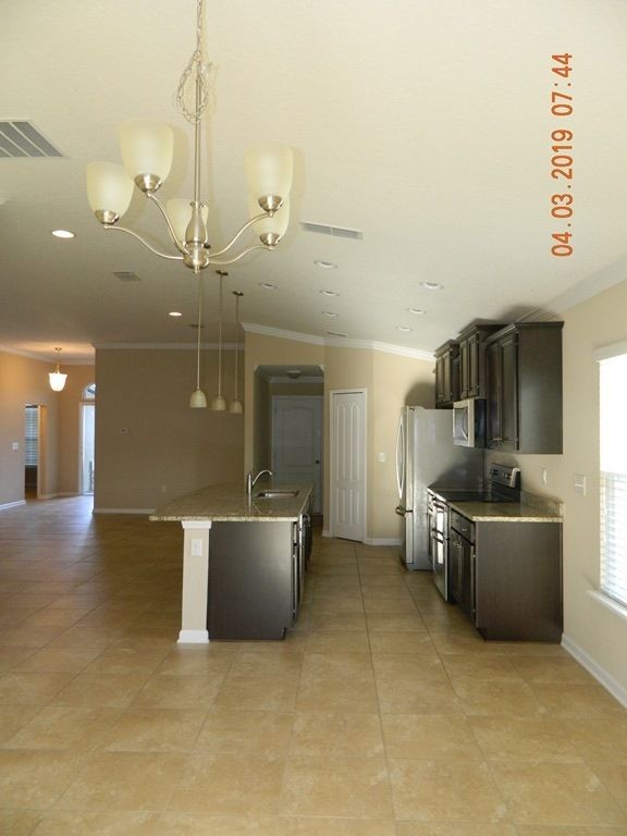 Building Photo - Corner lot home