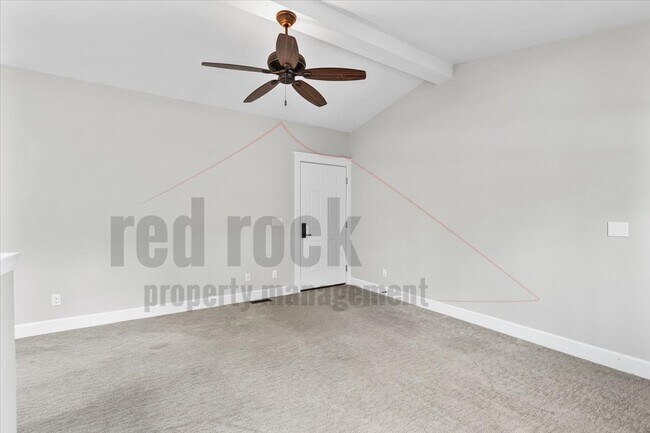 Building Photo - 10144 N Pines Rd