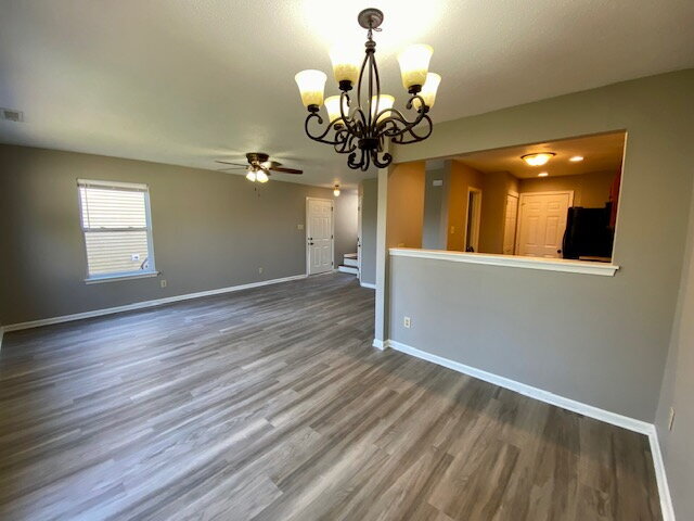 Building Photo - Stunning 3 Bedroom/3 Bath Home in Noblesville