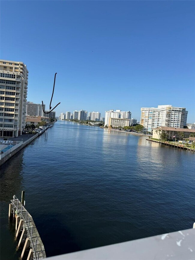 Foto del edificio - 2001 S Ocean Dr