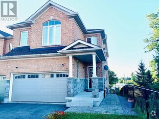 Building Photo - 71 Aikenhead Ave