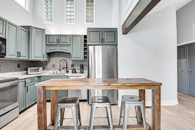 Photo - 29662 Spruce Rd House