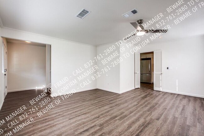 Foto del edificio - 2605 Charter Oak Dr