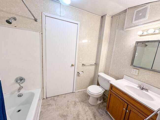Foto del edificio - 1244 Wieland Pl NW