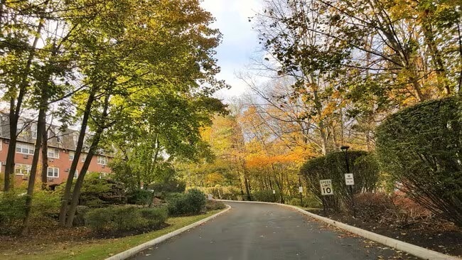 Foto del edificio - 34 A Padanaram Rd