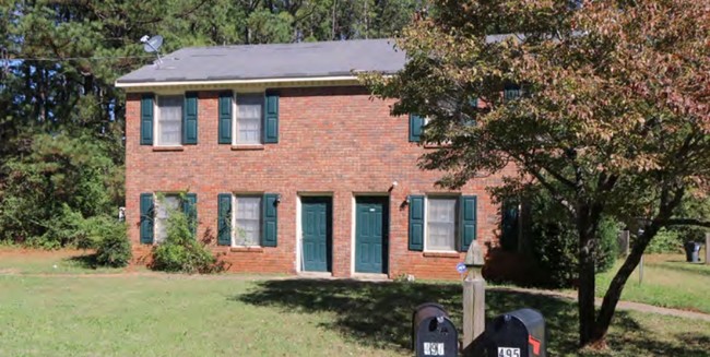 Building Photo - 303-485 Lexington Dr