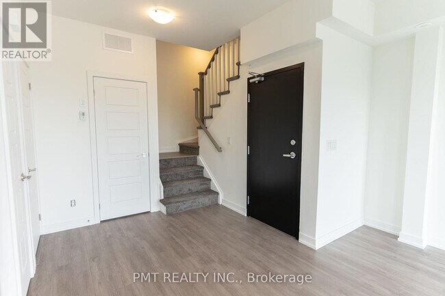 Building Photo - 851-851 Sheppard Ave W