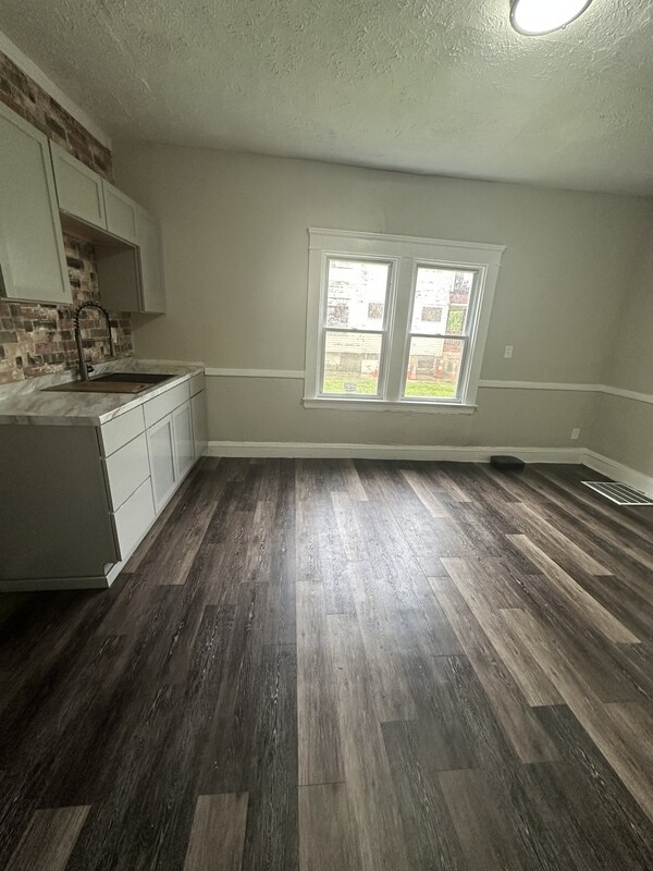 Foto del edificio - 3586 E 144th St