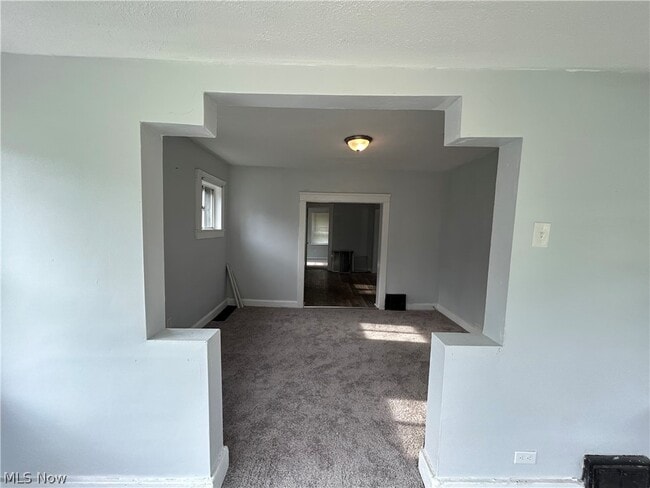 Building Photo - 15125 Naples Ave
