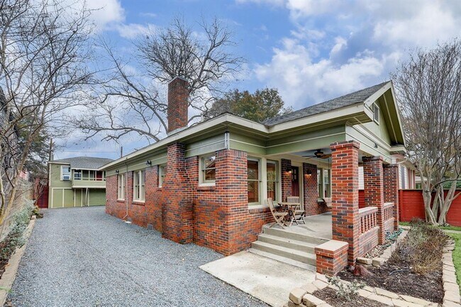 Foto del edificio - 2610 White Oak Dr