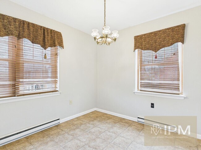 Foto del edificio - 45 S Main St