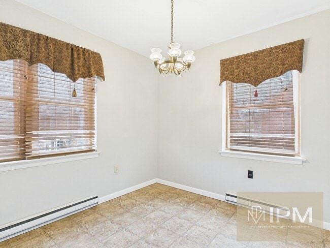 Building Photo - 45 S Main St