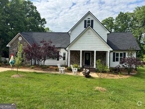 Building Photo - 327 Lakeridge Dr