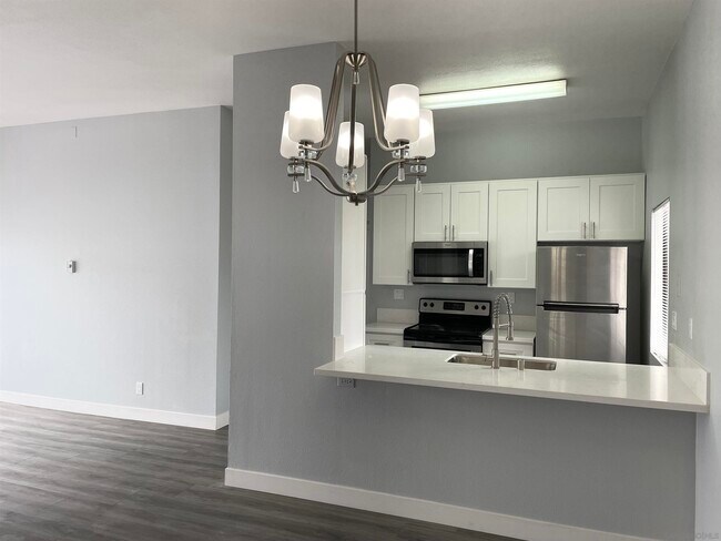 Foto del edificio - 8324 Regents Rd