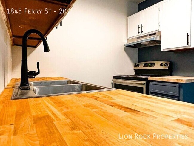 Foto del edificio - 1845 Ferry St