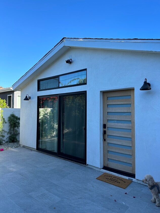 Foto principal - 2463 Walgrove Ave