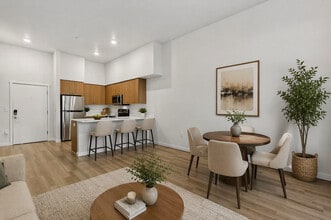 Building Photo - Villas at 28th