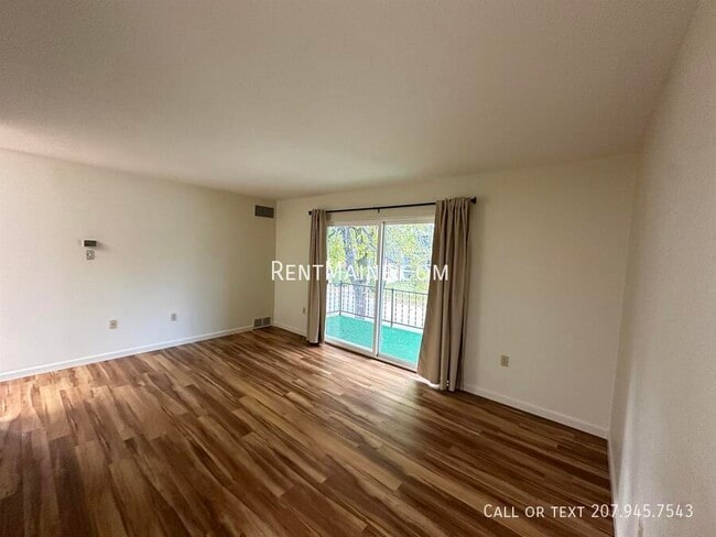 Building Photo - 43d Longrale Park-