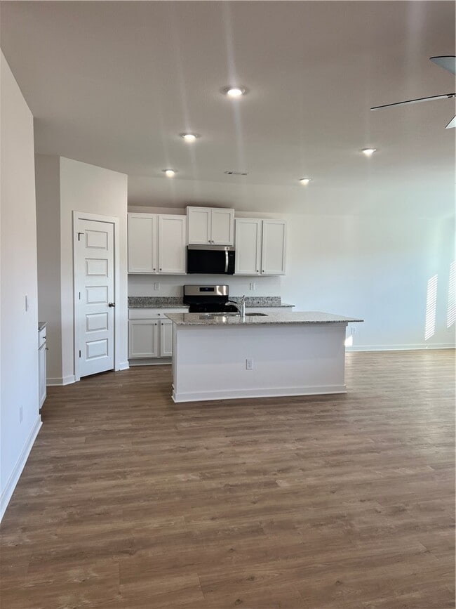 Building Photo - 3031 Amarillo