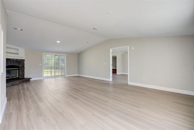 Building Photo - 743 Saddlewood Blvd