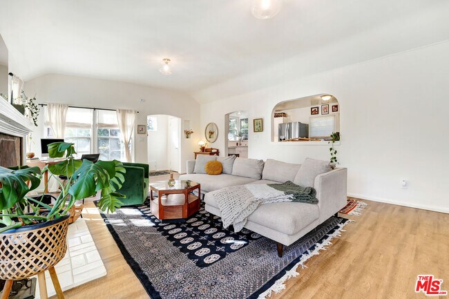 Foto del edificio - 4385 Scandia Way