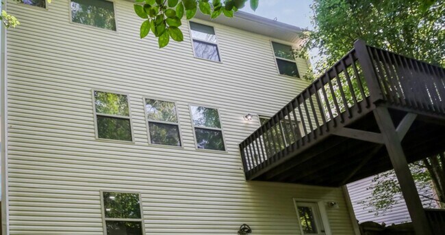 Building Photo - 204 Bethany Manor Ct