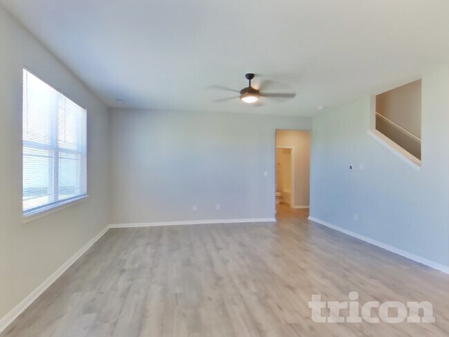 Foto del edificio - 1658 Fairmount Dr
