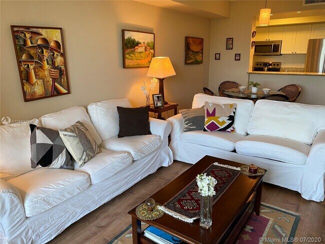 Building Photo - 19501 W Country Club Dr 402 Aventura Fl 33180