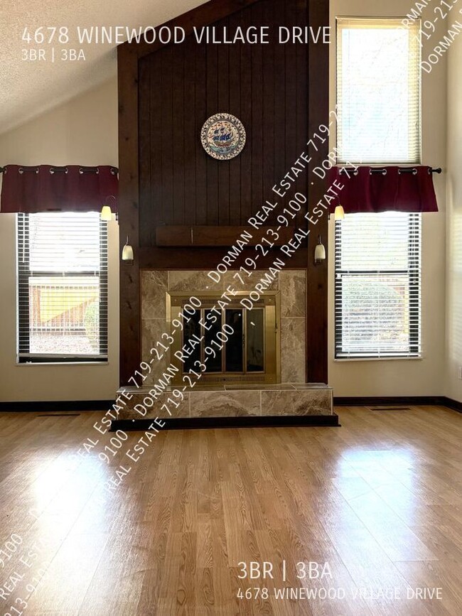 Building Photo - $500 OFF the first month of rent! Charming...