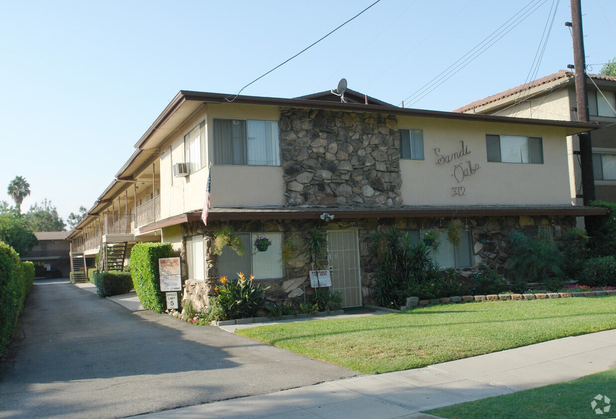 Primary Photo - Sandi Oaks Apartments