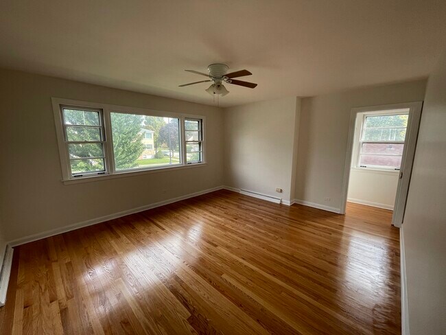Building Photo - 4241 Oakton St