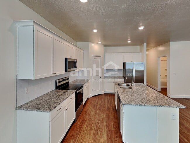 Building Photo - 1176 Wagon Way