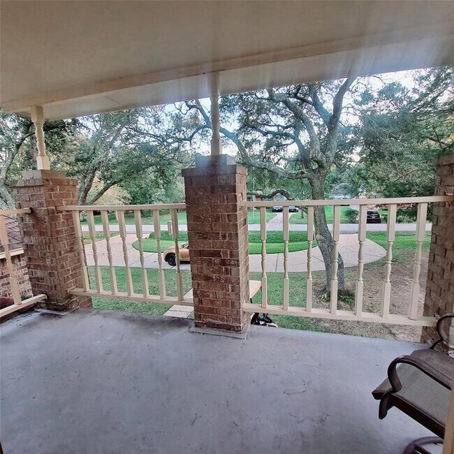 Building Photo - 540 Baywood Dr