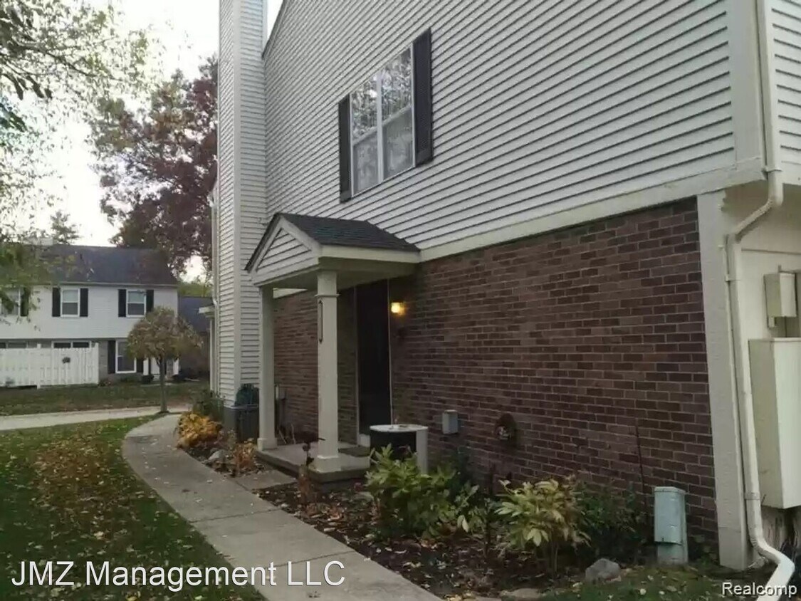 2128 Hidden Meadows Dr, Walled Lake, MI 48390 House Rental in Walled