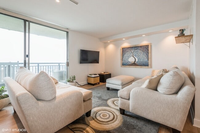Foto del edificio - 6007 N Sheridan Rd