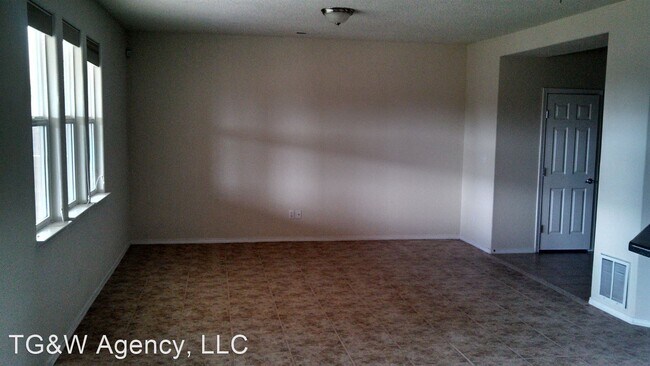 Building Photo - 3 br, 2.5 bath House - 10324 Mogollon Dr.  NW