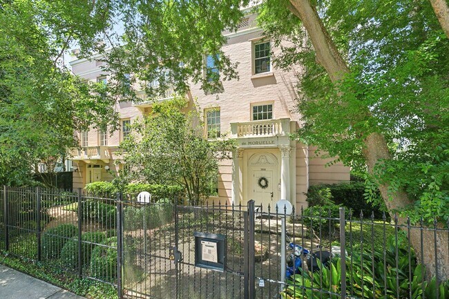 Building Photo - 7530 St Charles Ave