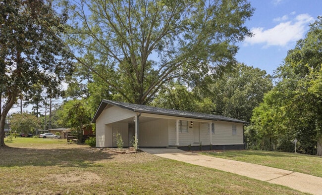 Building Photo - 5201 Andover Dr