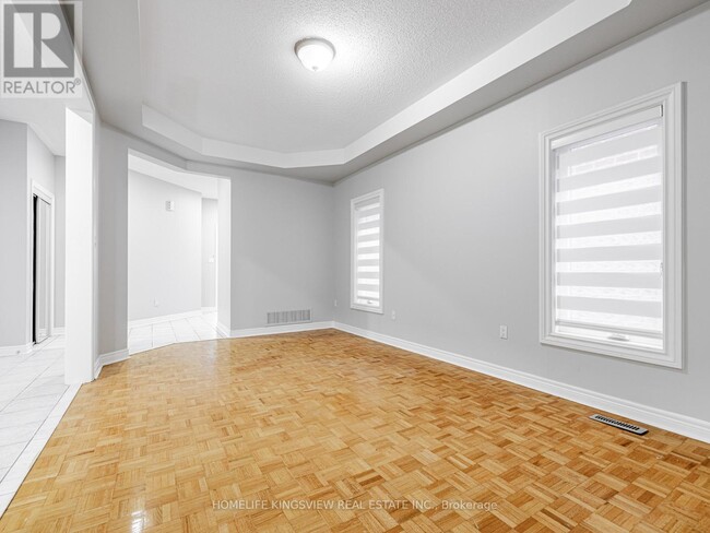 Building Photo - 15 Amarone Ave