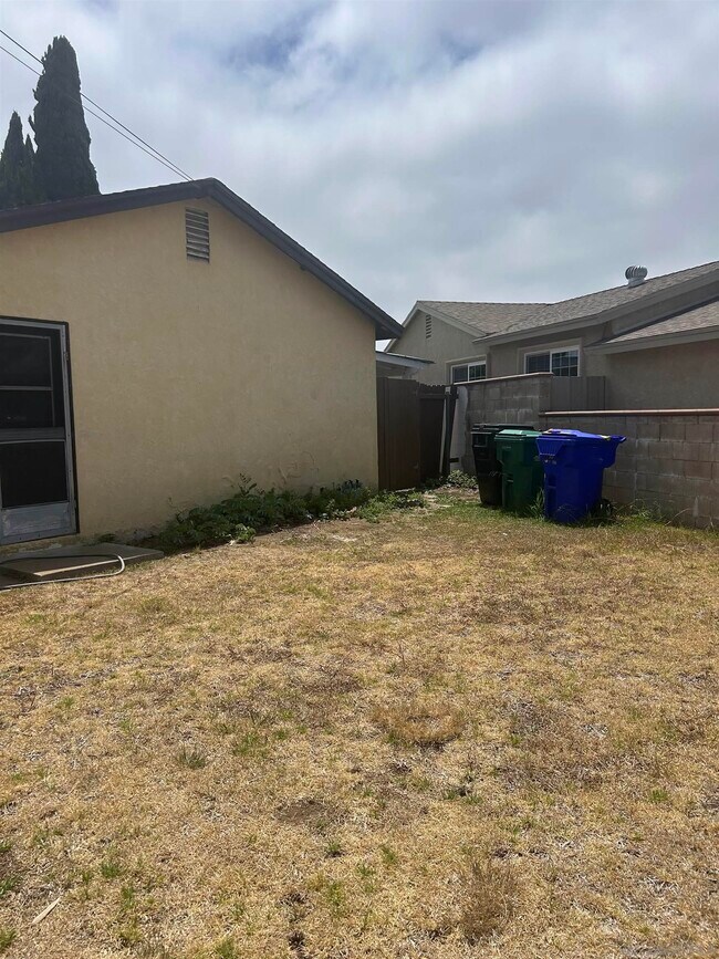 Building Photo - 2862 Mimika Pl