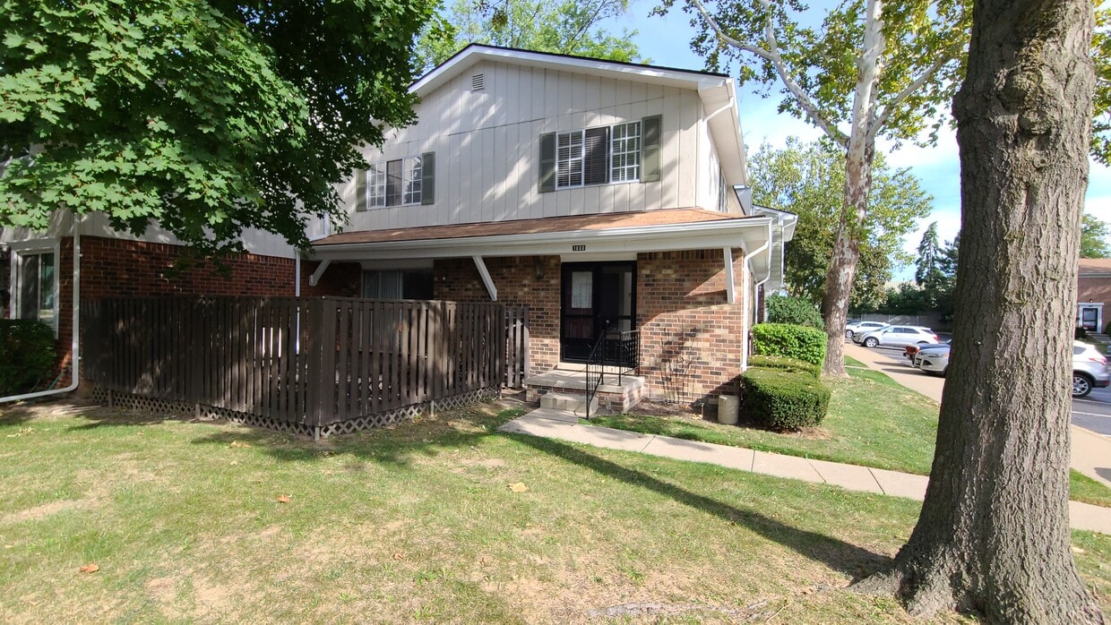 1800 Wickham St Unit 0, Royal Oak, MI 48073 Condo for Rent in Royal