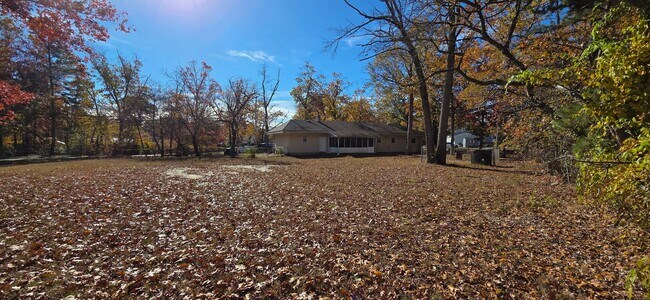 Building Photo - Updated 3 Bedroom with Den/Office Home for...