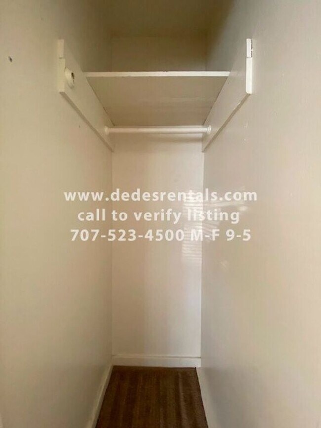 Building Photo - 2108 Franklin Ave